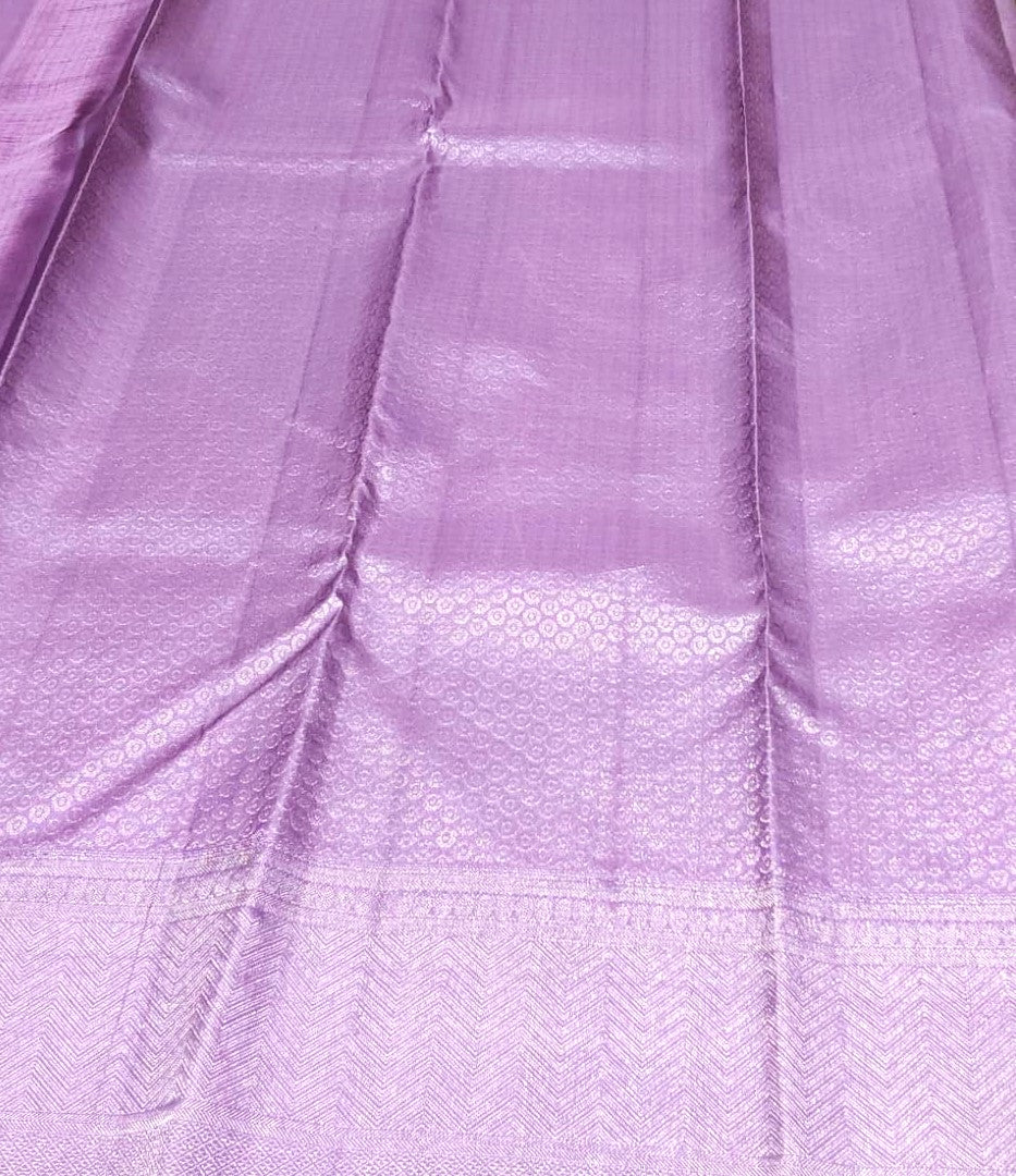 Grand Jacquard Wedding Kanchipuram Saree in Light Green with Lavender Border