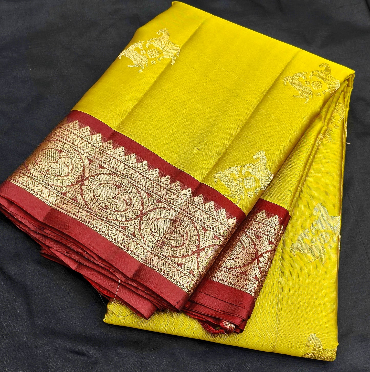 ✨ Sunshine Yellow Soft Silk Saree with Maroon Border