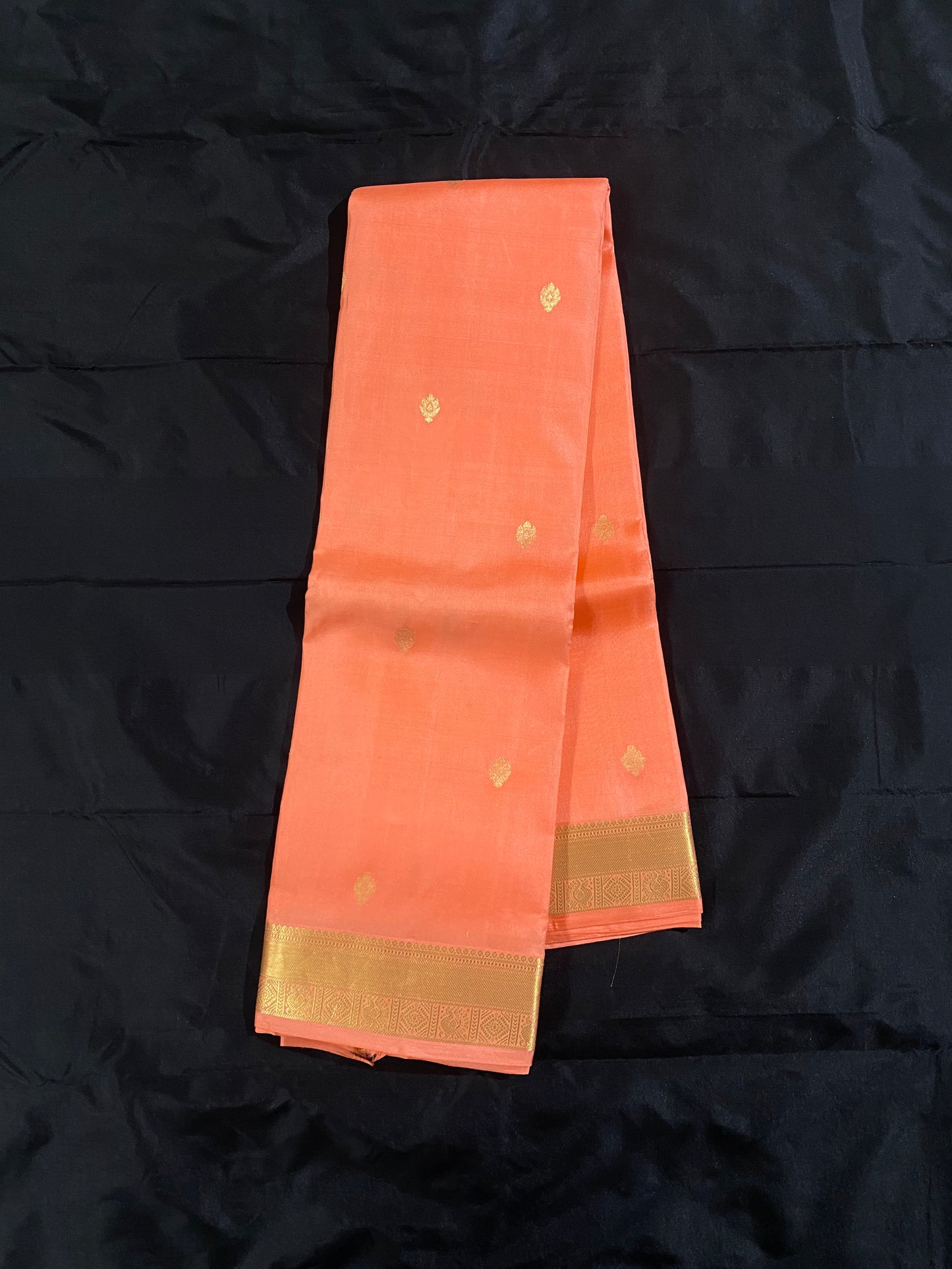 πΈ Peach Pure Silk Saree with Butta Designs β A Blend of Grace & Comfort πΈ