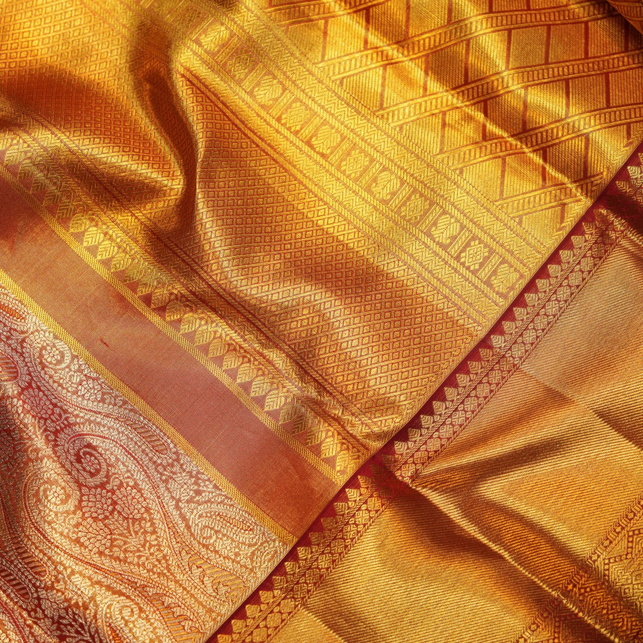 Kanchipuram Wedding Silk saree gold with light pink shade color with red color border