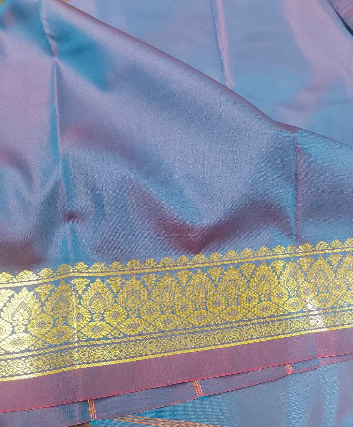 Leaf Green color Soft Silk Saree with sky blue with pink shade double tone color Pallu