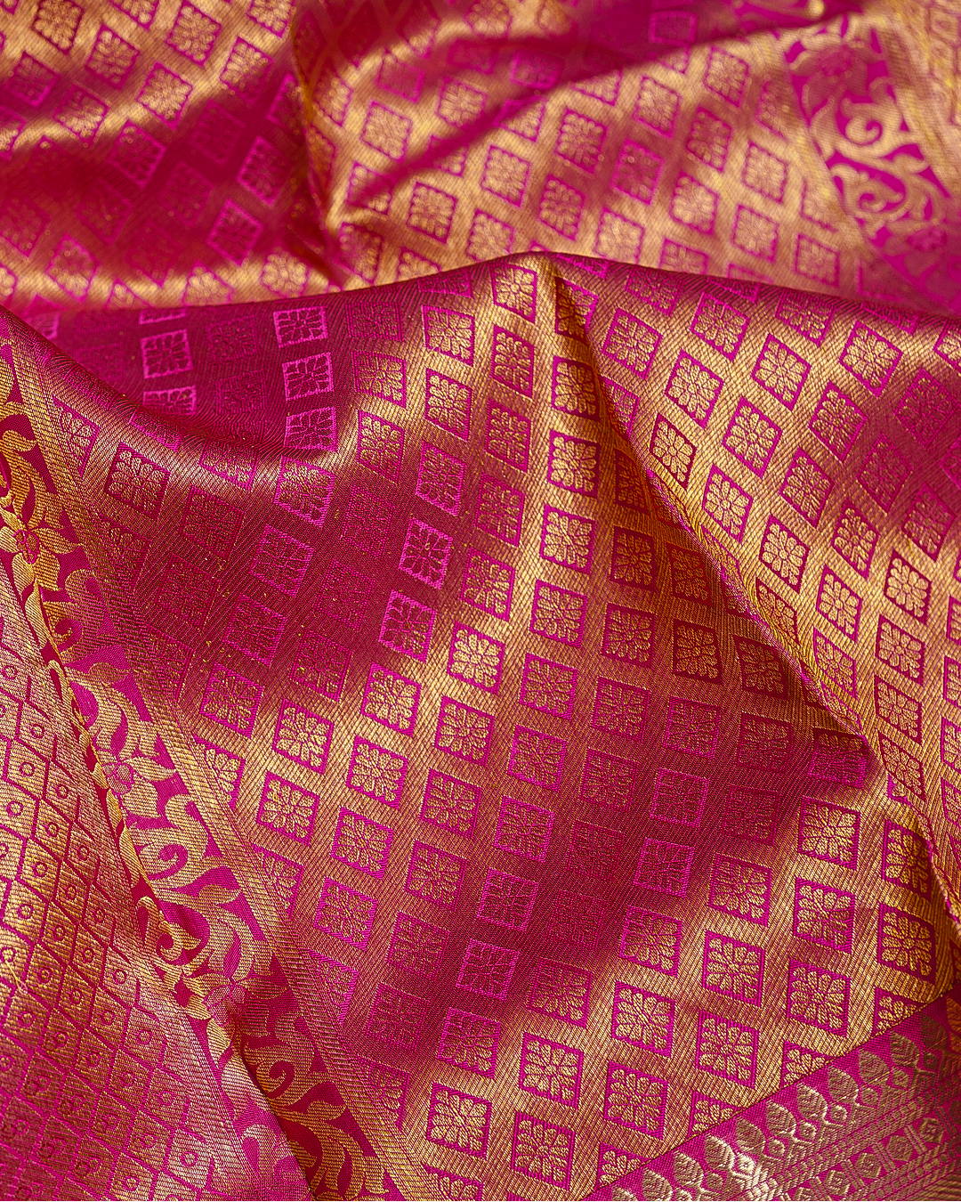 Green Jacquard Kanchipuram Saree with Contrast Pink Border