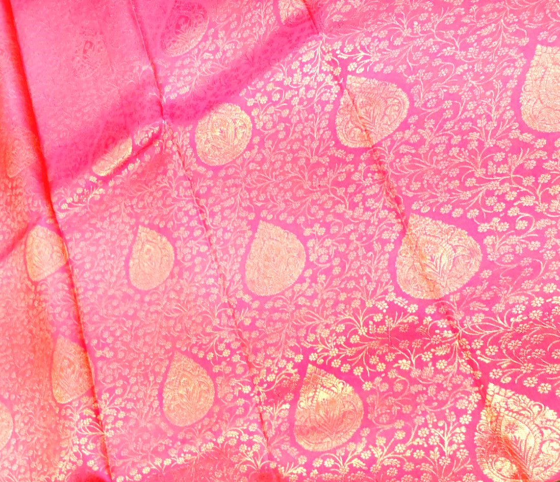 Double Tone Pink Jacquard Wedding Saree with Contrast Zari Border