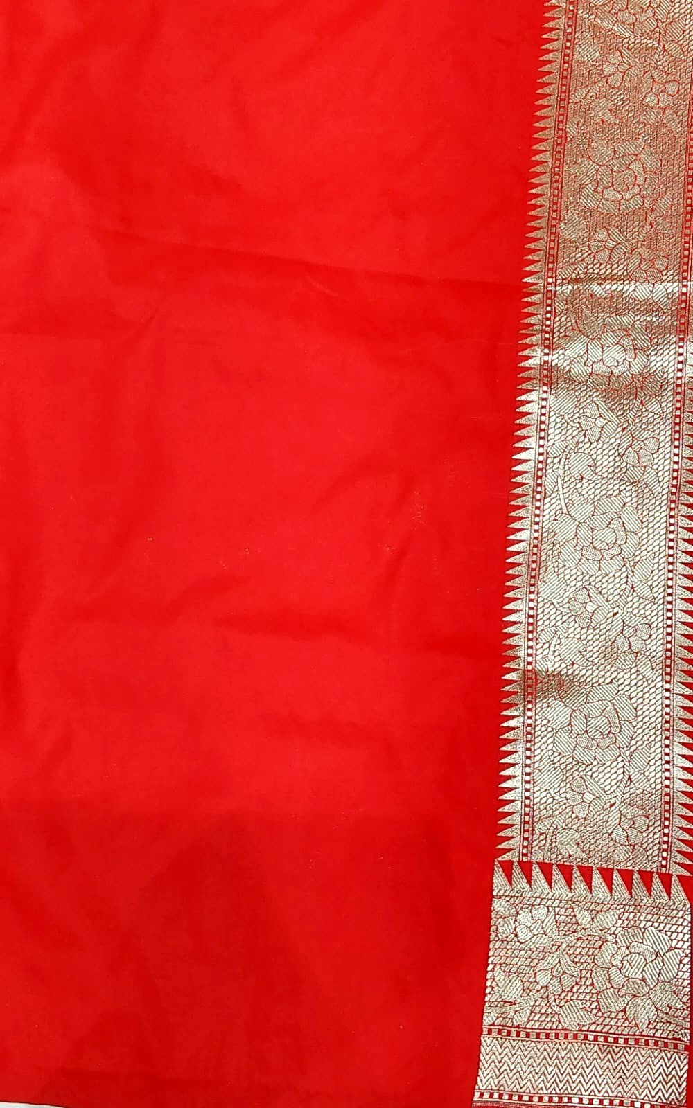 Red Banarasi Saree with Silver Zari Kodi Malar Designs