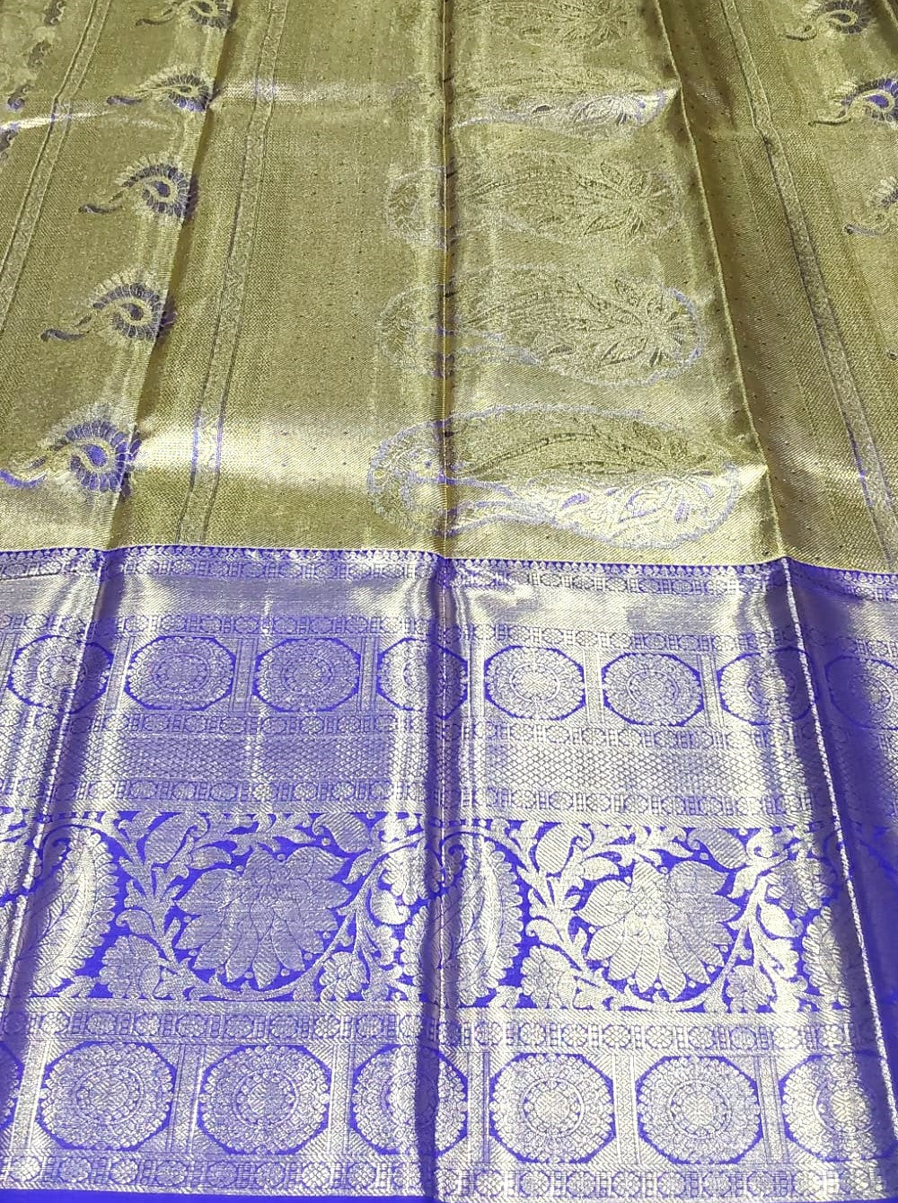 Grand Jacquard Wedding Kanchipuram Saree in Half White with Blue Long Border