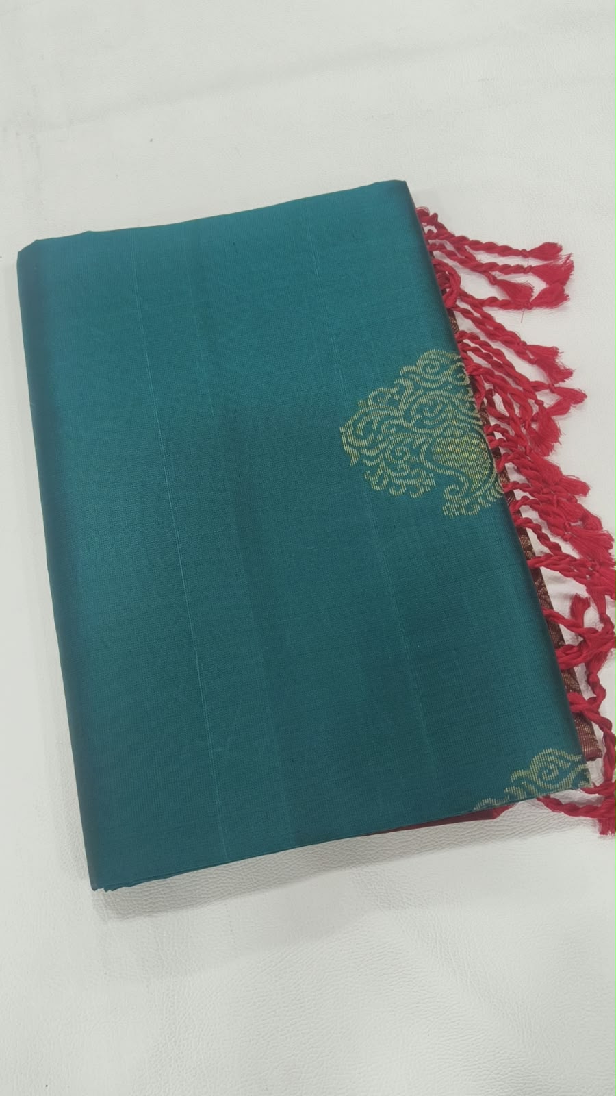 Teal Green Kanchipuram Silk Saree with Maroon Contrast Pallu & Gold Zari Motifs